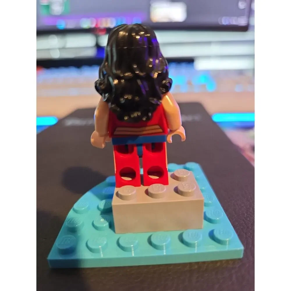 LEGO Minifigure Wonder Woman sh004 DC Super Heroes - Picture 2 of 2